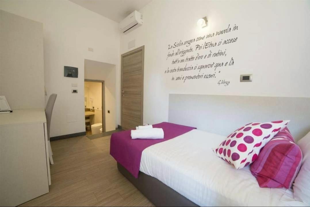 Palazzo Sisto Exclusive Rooms 卡塔尼亚 外观 照片